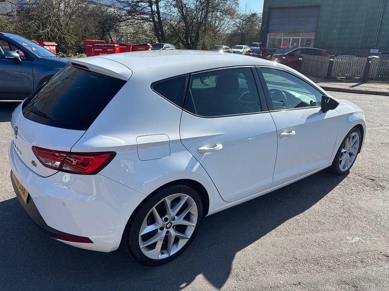 Used Seat Leon FR 150 HP (110 kW) 2016 White Hatchback