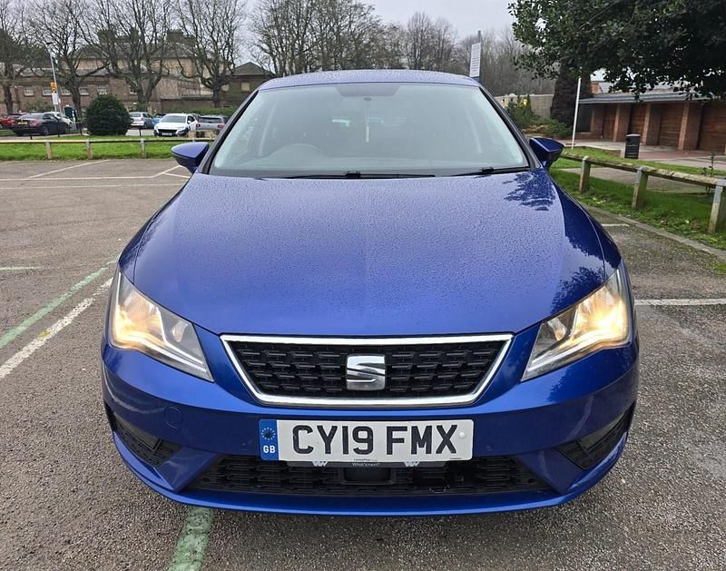 Used Seat Leon SE Dynamic 115 HP (84 kW) 2019 Blue Hatchback