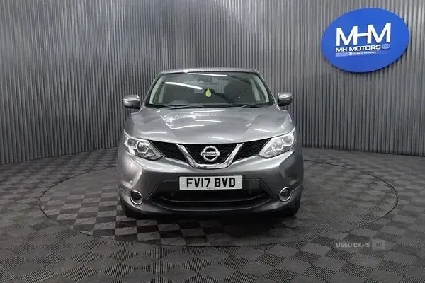 Used Nissan Qashqai Acenta 108 HP (79 kW) 2017 Grey SUV