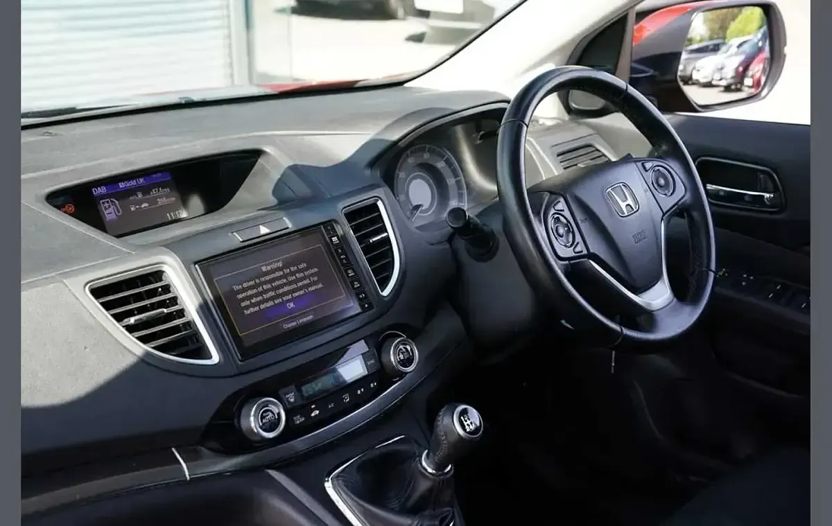 Used Honda CR-V SR 117 HP (86 kW) 2017 Red SUV