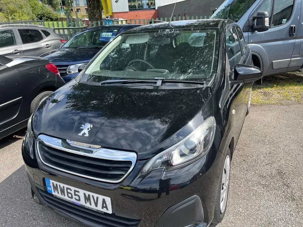 Used Peugeot 108 Active 68 HP (50 kW) 2015 Black Hatchback