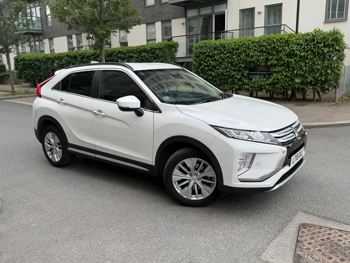 Used Mitsubishi Eclipse 2018 White Hatchback
