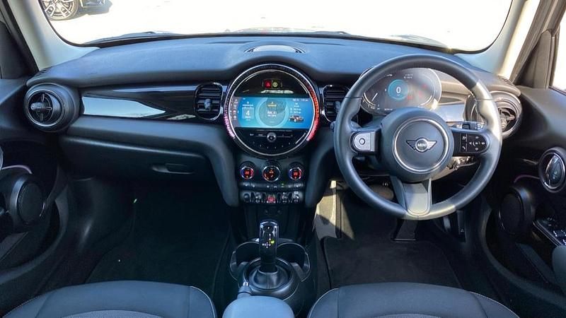 Used Mini Cooper Classic 136 HP (100 kW) 2022 Silver Hatchback