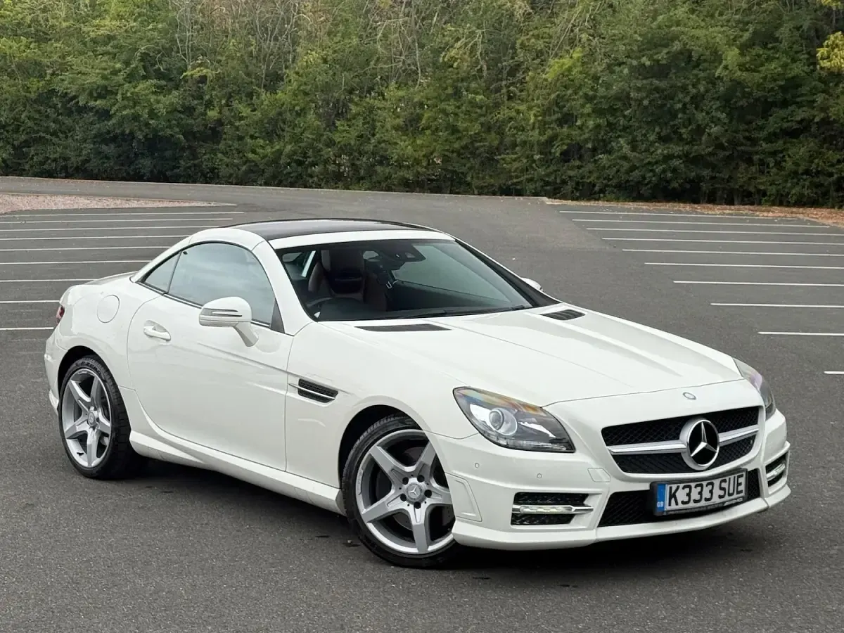 Used Mercedes SLK200 AMG 2011 White Cabriolet