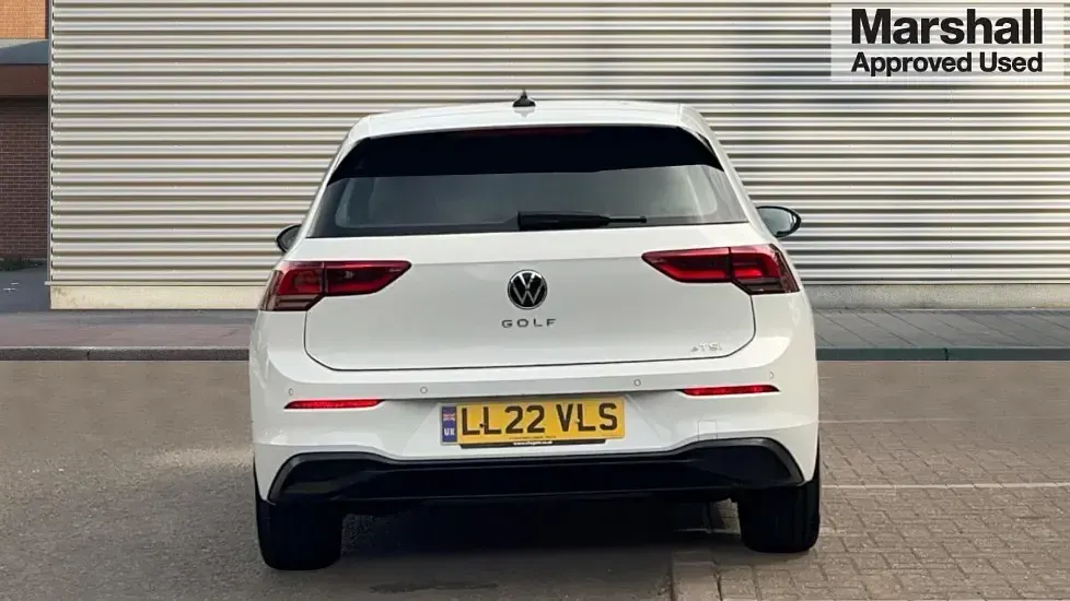 Used VW Golf VIII Life 110 HP (80 kW) 2022 White