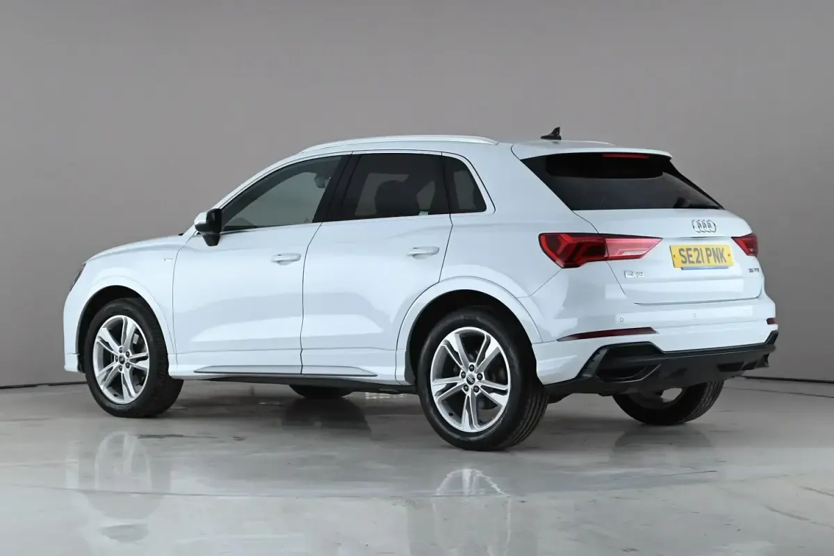 Second-hand Audi Q3 S-Line 2021 Alb SUV