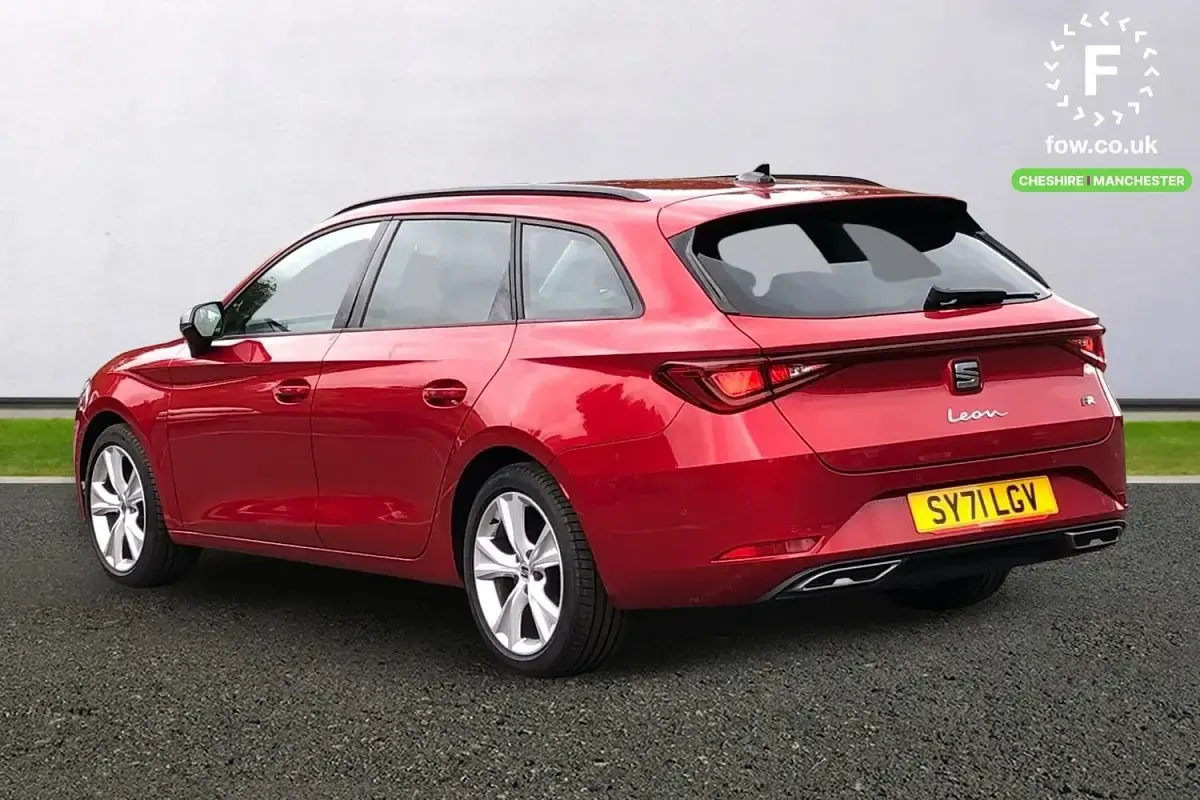 Begagnad Seat Leon FR 2021 Röd Kombi