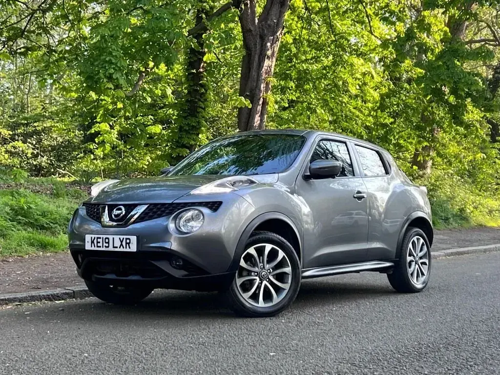 Usado Nissan Juke Tekna 117 CV (86 kW) 2019 Gris SUV