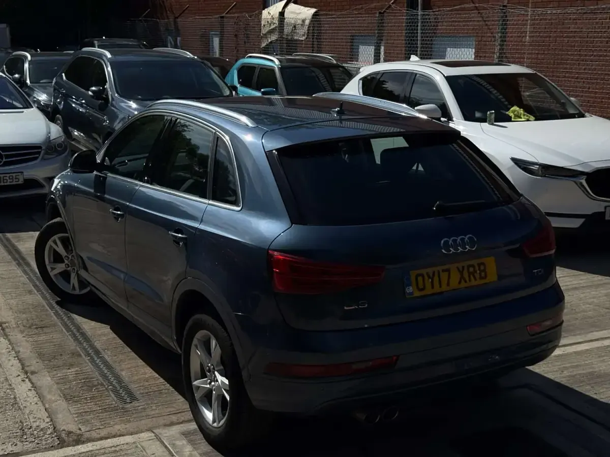 Used Audi Q3 Comfort 150 HP (110 kW) 2017 Blue SUV