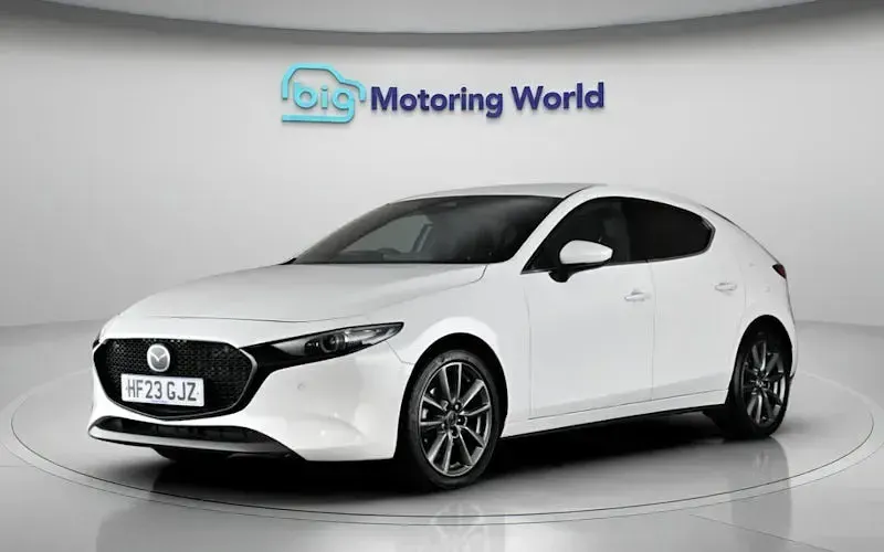 Used Mazda 3 Exclusive-Line 122 HP (89 kW) 2023 White Hatchback
