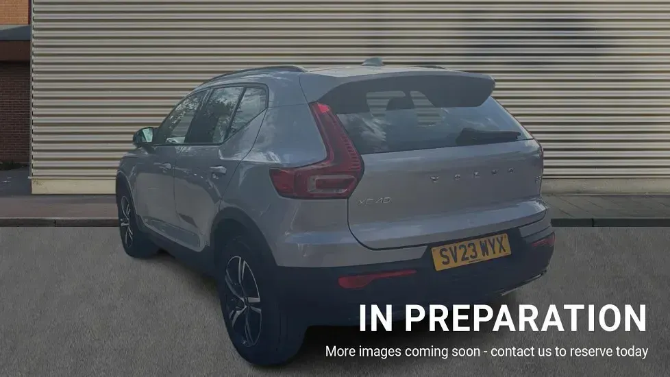 Used Volvo XC40 Plus 163 HP (119 kW) 2023 Silver SUV
