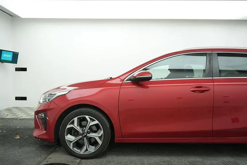 Used Kia Ceed 136 HP (100 kW) 2019 Red Hatchback