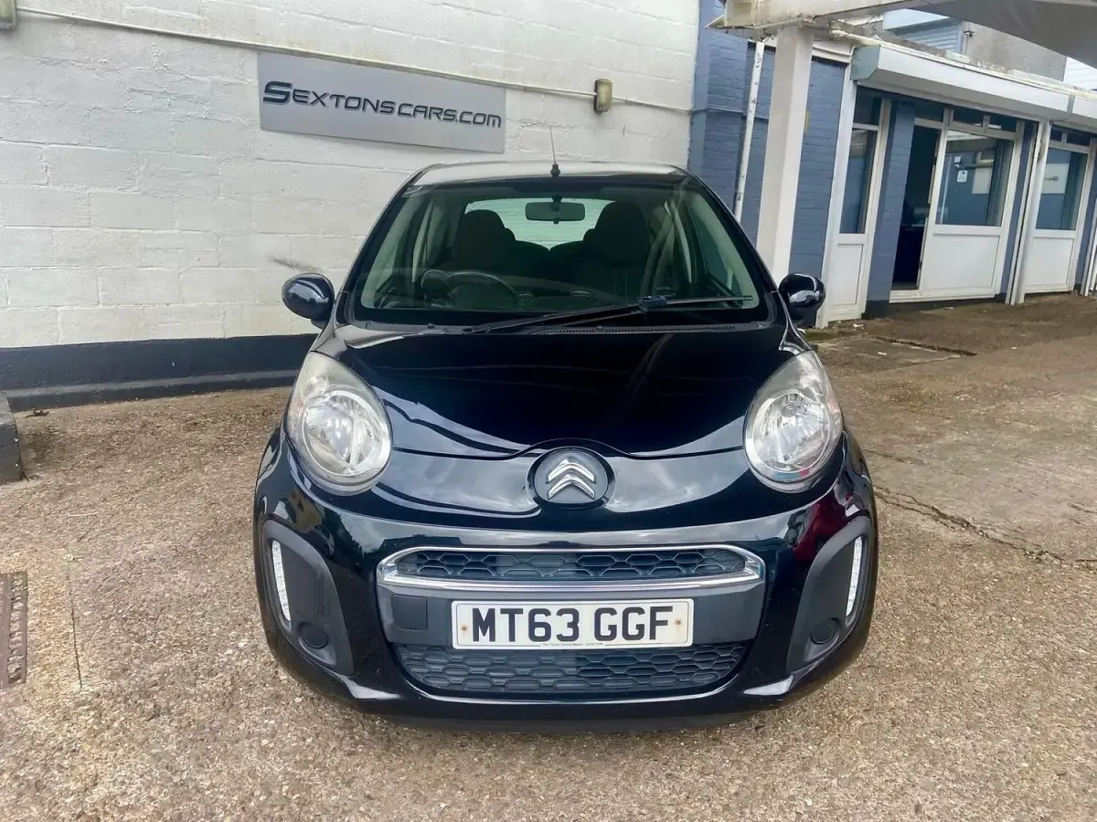 Used Citroën C1 68 HP (50 kW) 2013 Black Hatchback