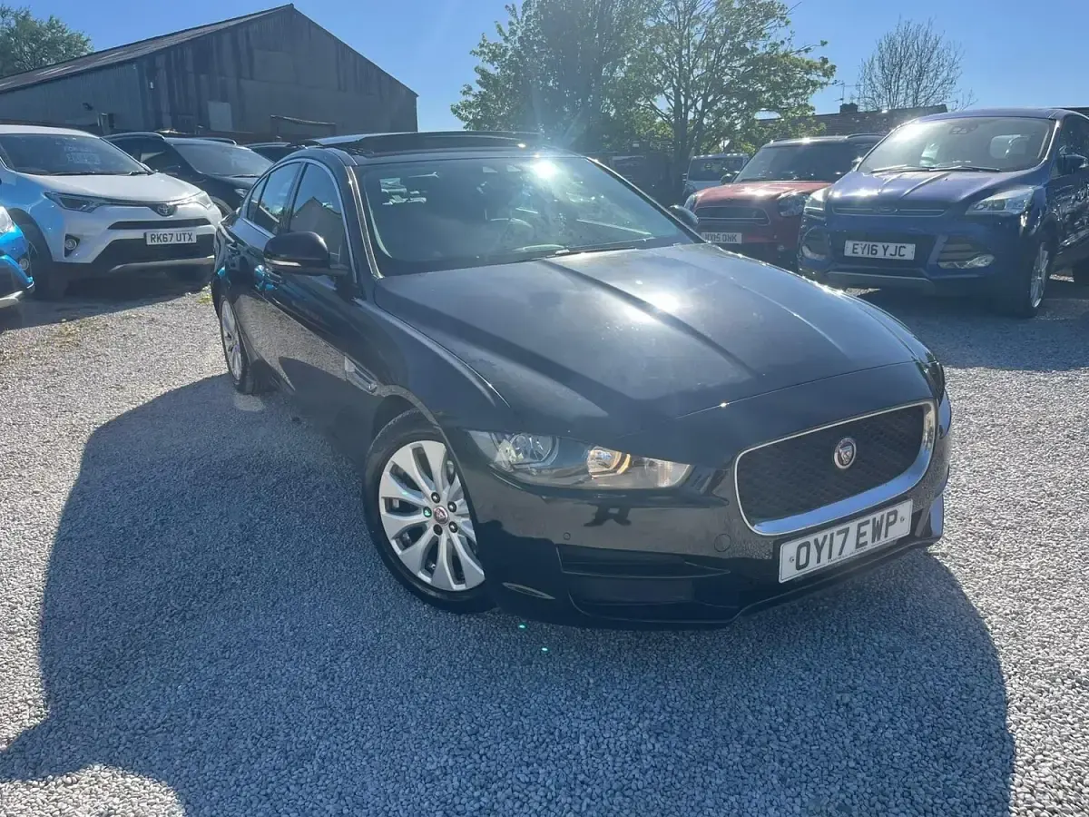 Used Jaguar XE Prestige 163 HP (119 kW) 2017 Black Sedan