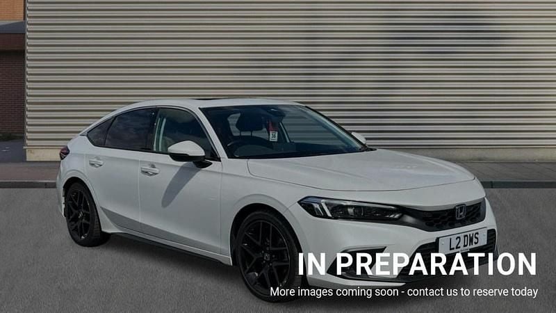White Used 2023 Honda Civic Advance Hatchback | £27,510 (Fair price) - Image 1/4