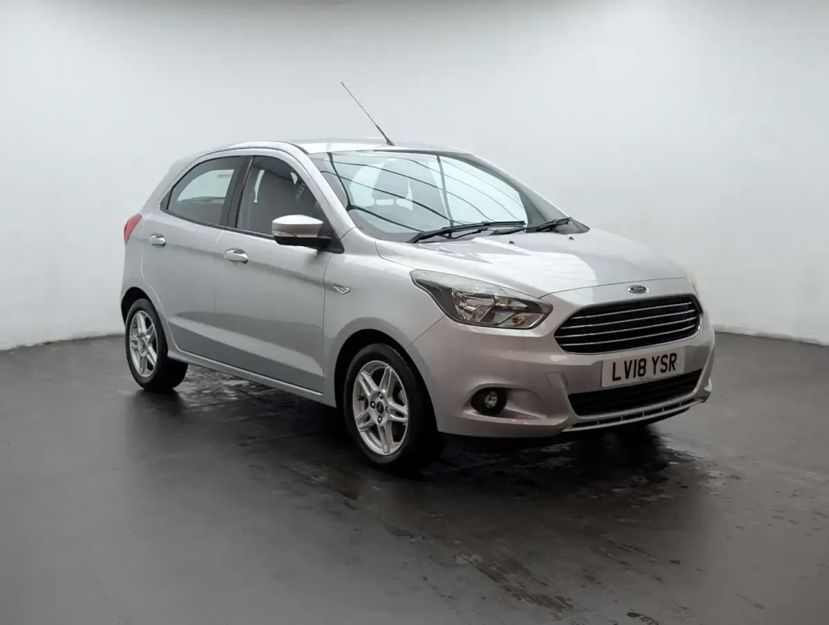 Begagnad Ford Ka Plus Zetec 70 HK (51 kW) 2018 Silver Halvkombi