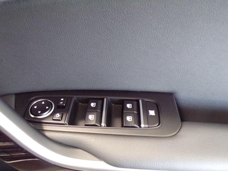 Used Suzuki Ignis SZ-T 2020 White SUV