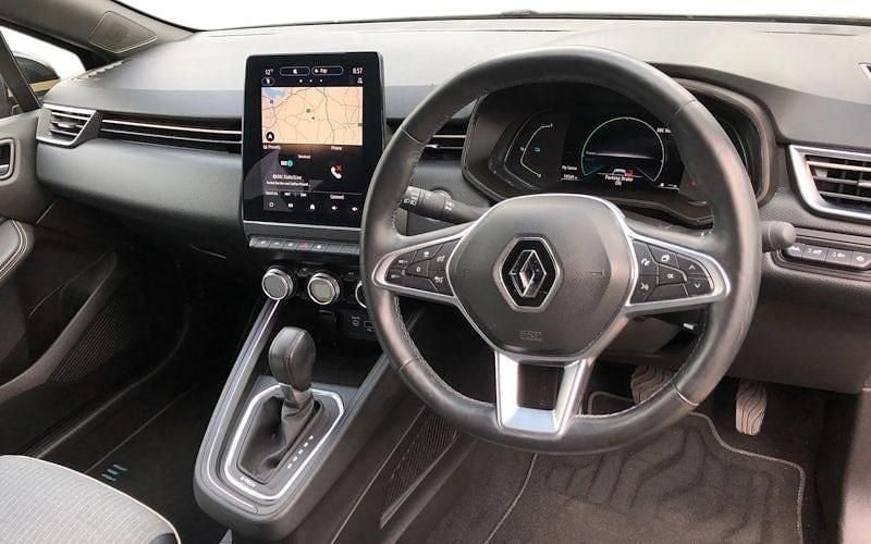 Używany Renault Clio V Version S 140 KM (102 kW) 2022 Czarny Hatchback
