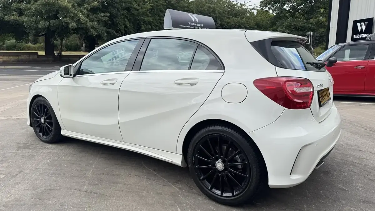 Used Mercedes A180 AMG 2014 White Hatchback
