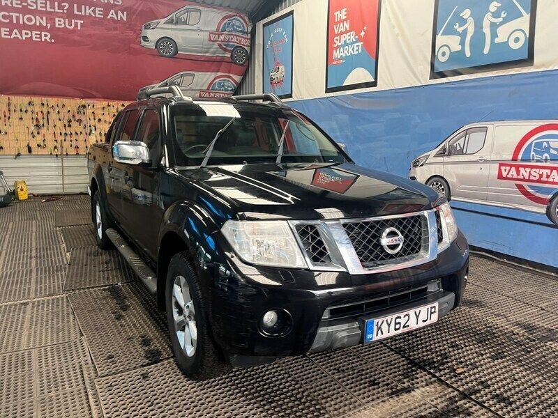 Black Used 2012 Nissan Navara Tekna Pickup | £3,795 (Super price) - Image 1/4
