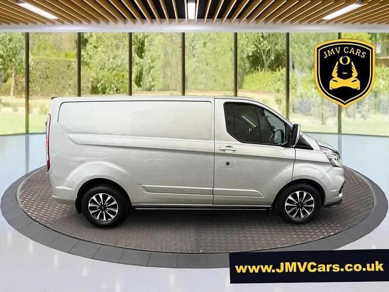 Used Ford Transit Custom Limited 170 HP (125 kW) 2018 Silver Van