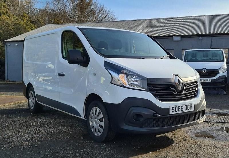 Used Renault Trafic Business 120 HP (88 kW) 2016 White MPV