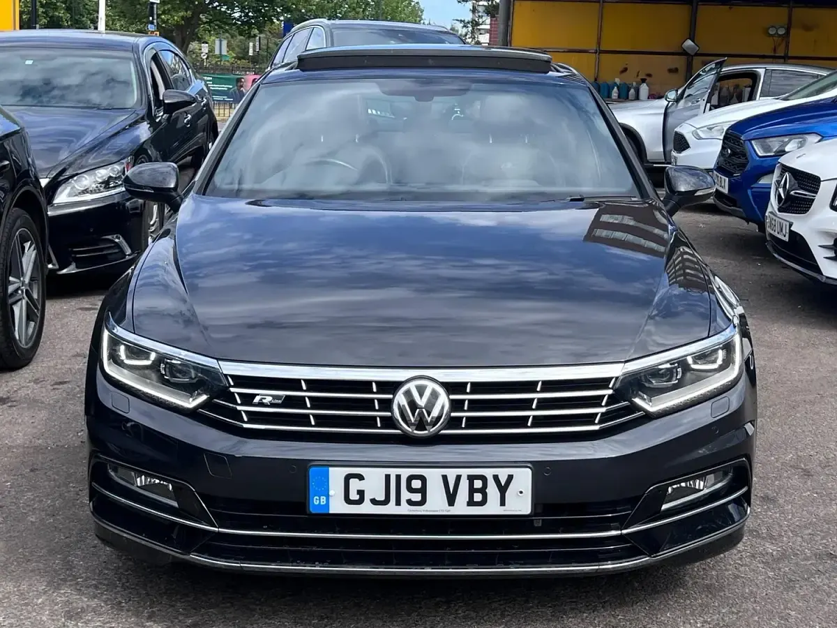 Used VW Passat R-line 150 HP (110 kW) 2019 Grey Sedan