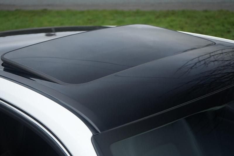 Used Lexus CT200h Sport Line 136 HP (100 kW) 2016 White/black Hatchback