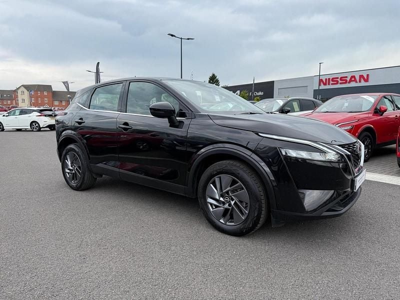 Black Used 2023 Nissan Qashqai Acenta Premium SUV | £18,990 (Good price) - Image 1/4