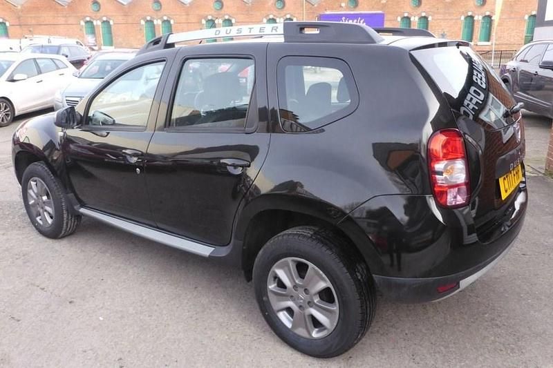 Used Dacia Duster Lauréate 110 HP (80 kW) 2017 Black SUV