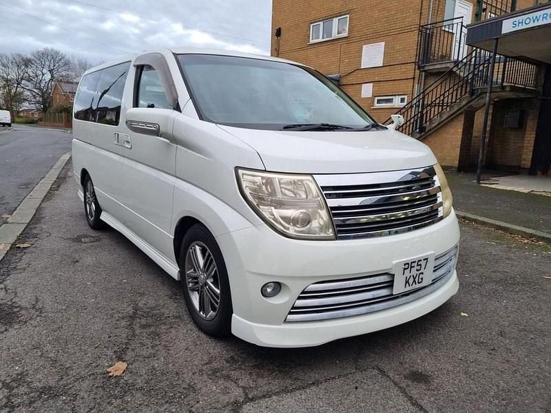 White Used 2008 Nissan Elgrand MPV | £11,995 (A bit pricey) - Image 1/4