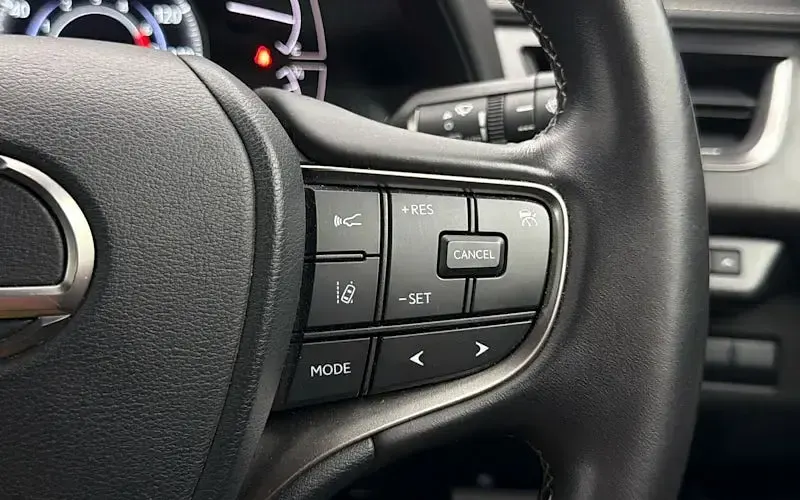 Used Lexus UX 184 HP (135 kW) 2022 Blue SUV