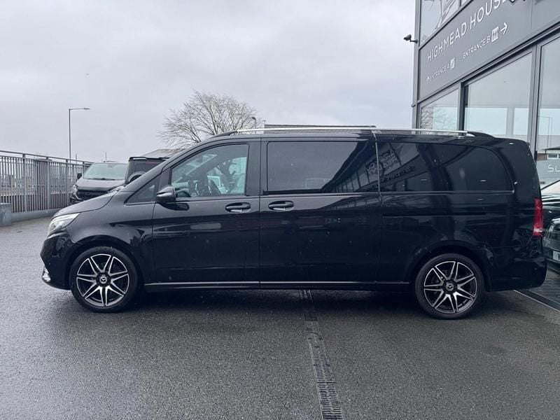 Used Mercedes V250 AMG line 2018 Black MPV
