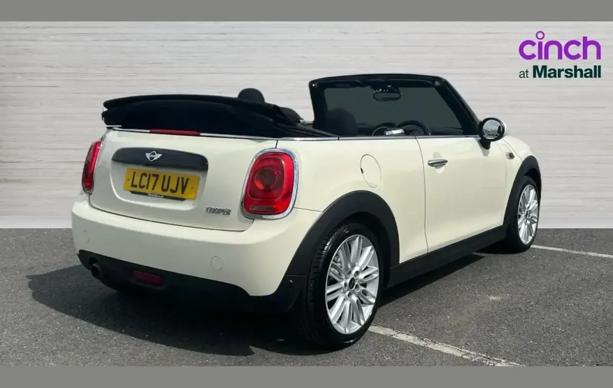 Used Mini Cooper Cabriolet 134 HP (98 kW) 2017 White Cabriolet