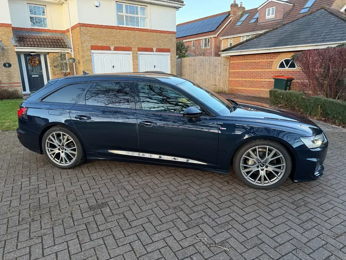Used Audi A6 Black Edition 204 HP (150 kW) 2021 Blue Estate