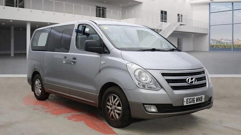 Used Hyundai I800 SE 2016 Silver MPV