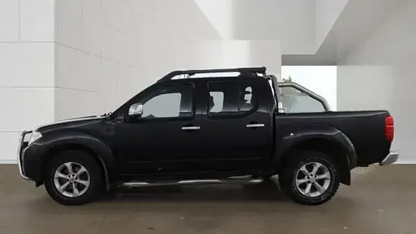 Used Nissan Navara Tekna 2010 Black Pickup
