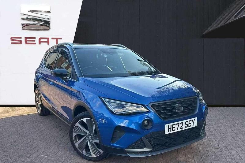 Blue Used 2023 Seat Arona FR SUV | £15,180 (Fair price) - Image 1/4