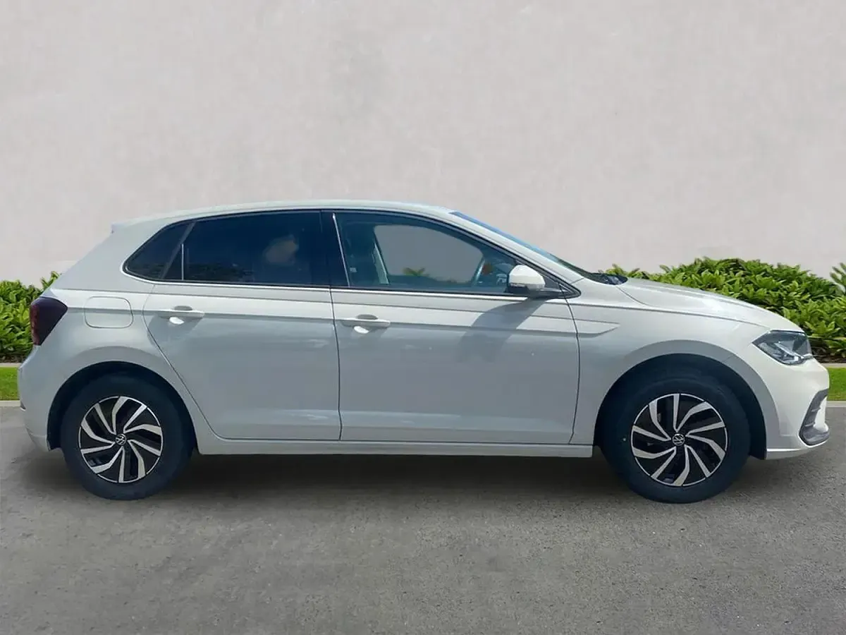 Used VW Polo Life 80 HP (58 kW) 2023 Grey Hatchback