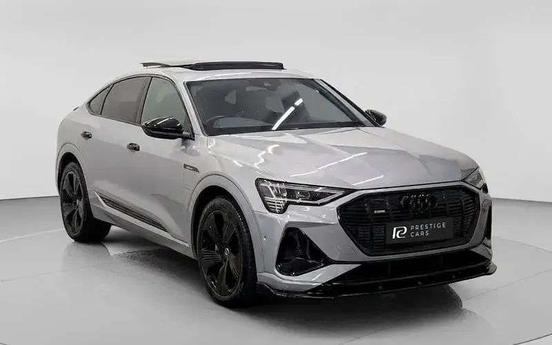 Usado Audi e-tron Sportback S-Line 300 kW (408 HP) 2022 SUV