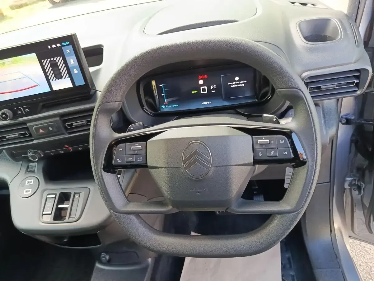 Usado Citroën e-Berlingo 98 kW (134 HP) 2024 Cinzento Monovolume