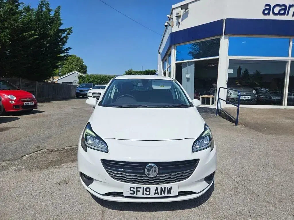 Used Vauxhall Corsa 75 HP (55 kW) 2019 White Hatchback