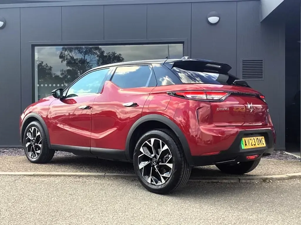 Used DS Automobiles DS3 Crossback Opera 156 HP (114 kW) 2023 Red SUV