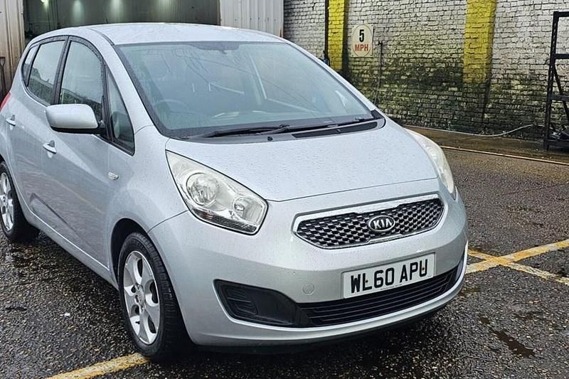 Silver Used 2010 Kia Venga Hatchback | £4,195 (Good price) - Image 1/1