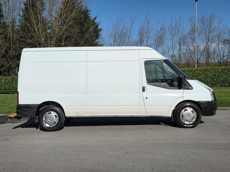 Used Ford Transit 115 HP (84 kW) 2011 White Van