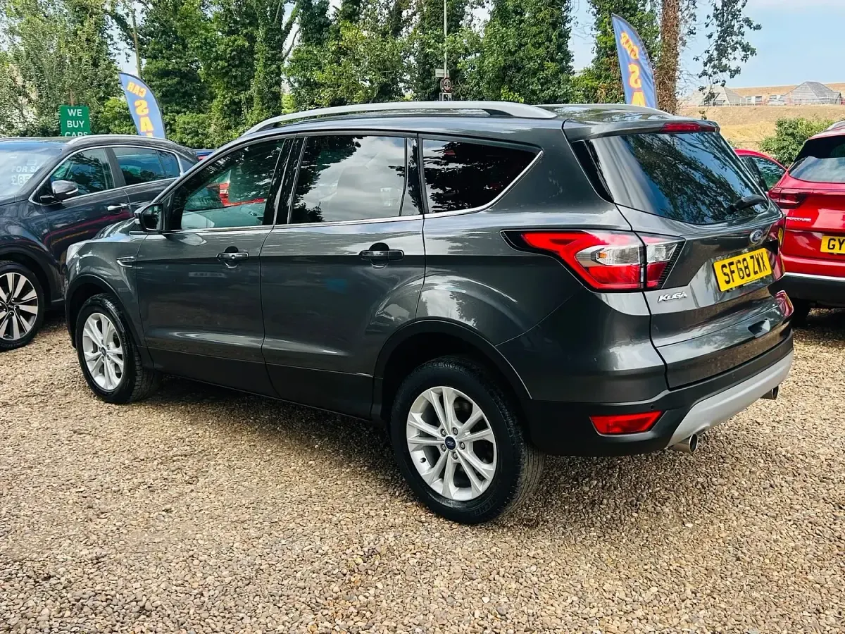 Used Ford Kuga Titanium 120 HP (88 kW) 2018 Grey SUV