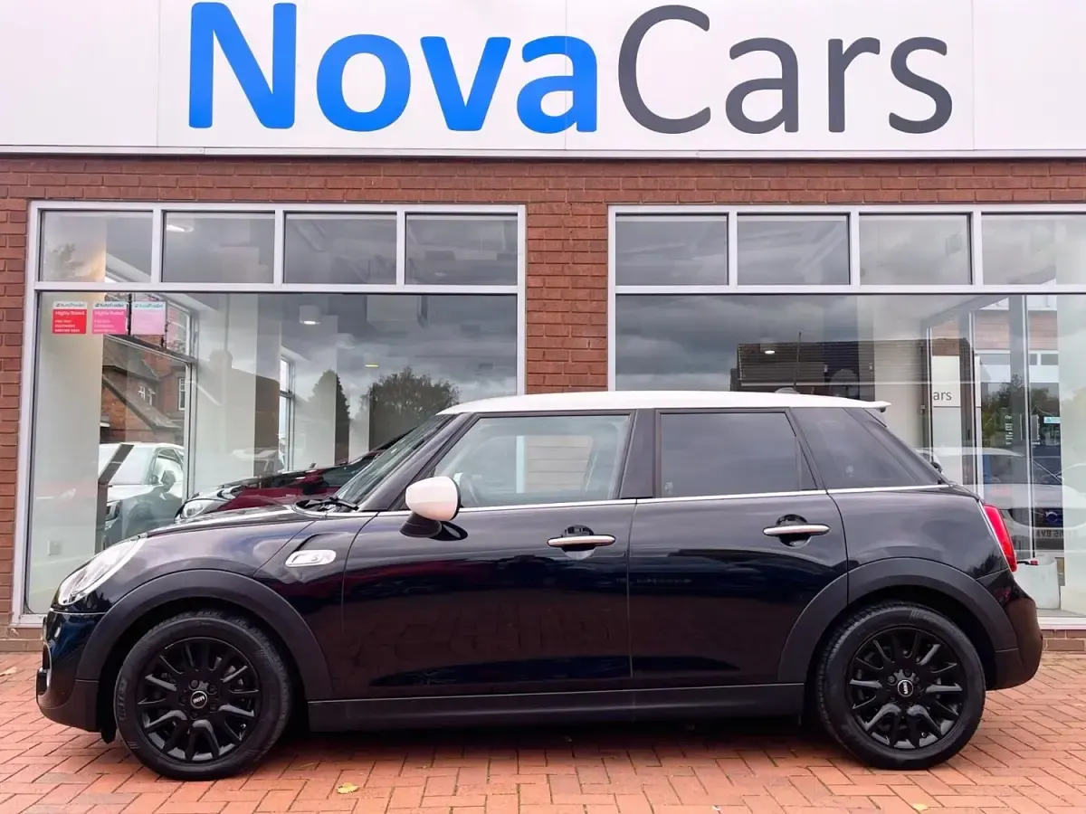 Używany Mini Cooper S Classic 2020 Czarny Hatchback