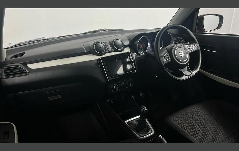 Used Suzuki Swift SZ-T 83 HP (61 kW) 2021 Red Hatchback