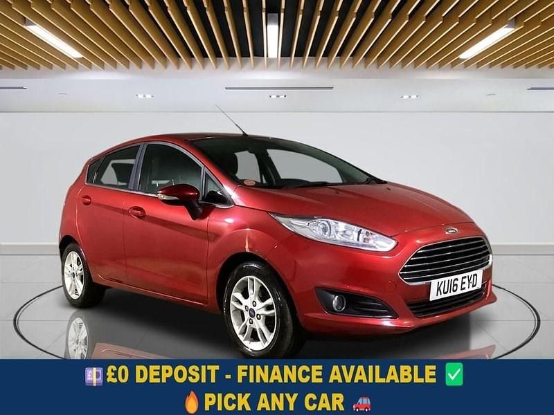 Red Used 2016 Ford Fiesta Zetec Hatchback | £4,399 (Good price) - Image 1/4