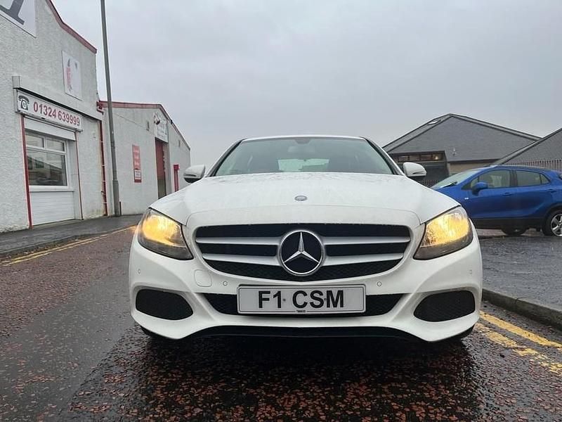 Used Mercedes C200 Executive 136 HP (100 kW) 2015 White Sedan
